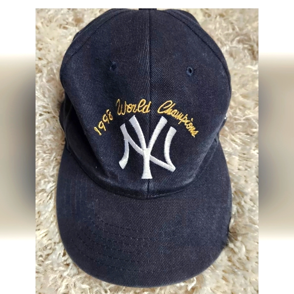 Vintage 1998 New York Yankees World Champions Baseball Hat Cap Adidas Black Gold